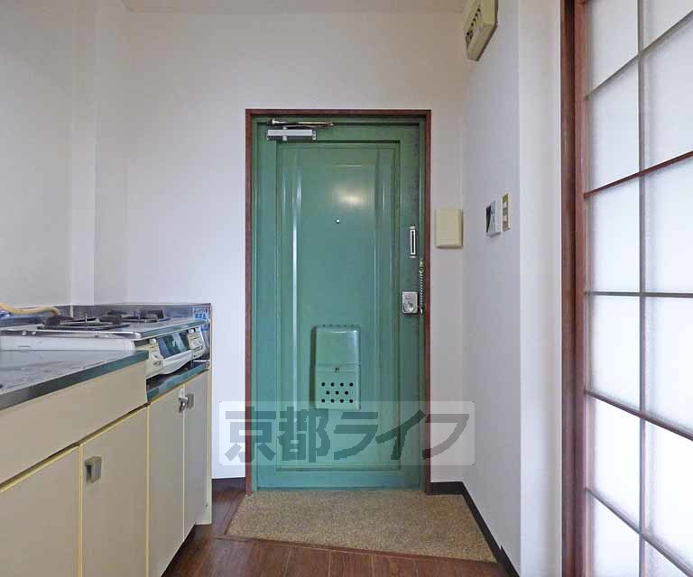 玄関　玄関です。