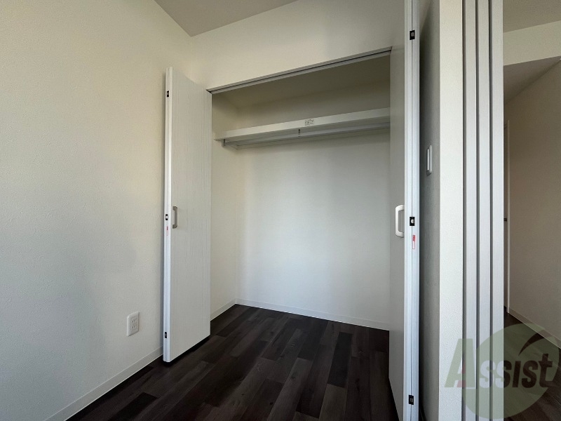 収納　寝室の収納になります。広々としてたくさん収納できます。