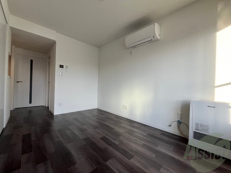 居室・リビング　広くてきれいなリビングです！快適に過ごせそうですね。