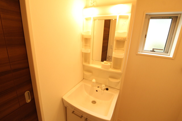 洗面設備　反転タイプ別室参考写真※現状優先