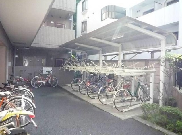 その他共有部分　駐輪場あります