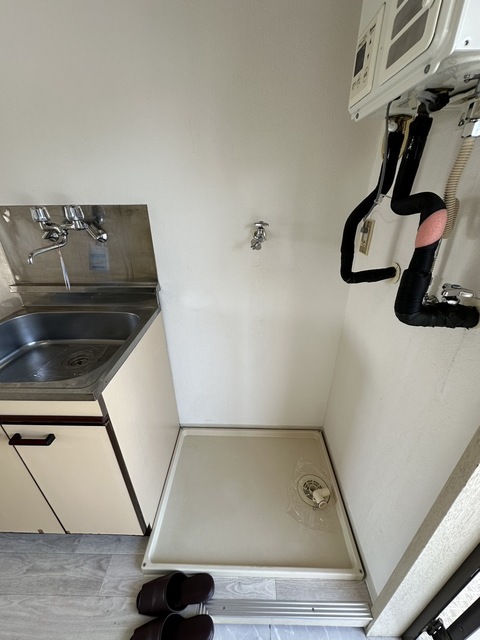 洗面設備　別部屋参考写真です