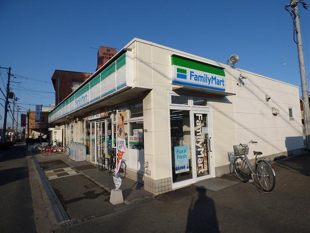 コンビニ　ファミリーマート玉串元町一丁目店（コンビニ）まで421m