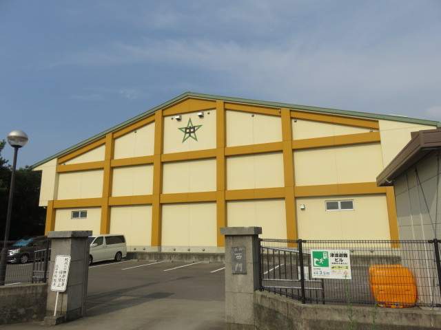 中学校　北中学校（中学校）まで800m