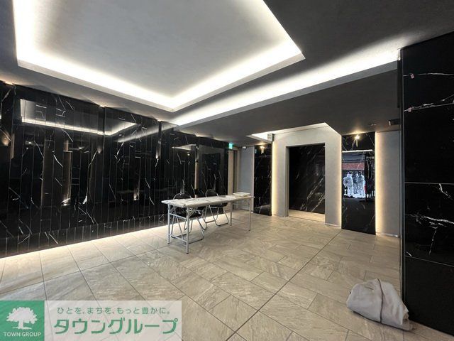 エントランス　エントランス