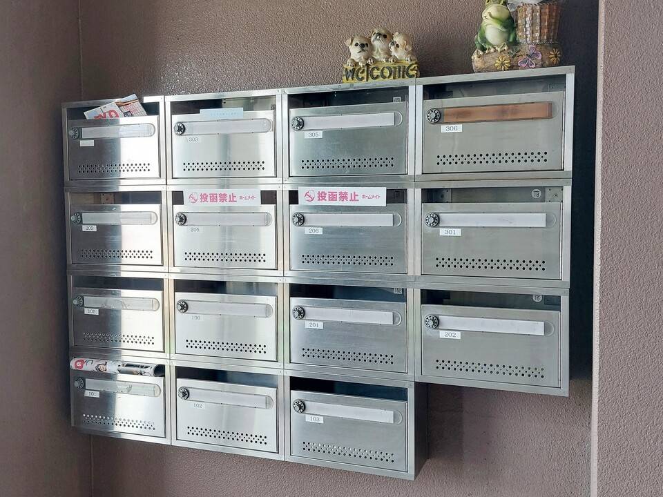 エントランス　メールBOX