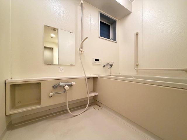 バス・シャワールーム　浴室