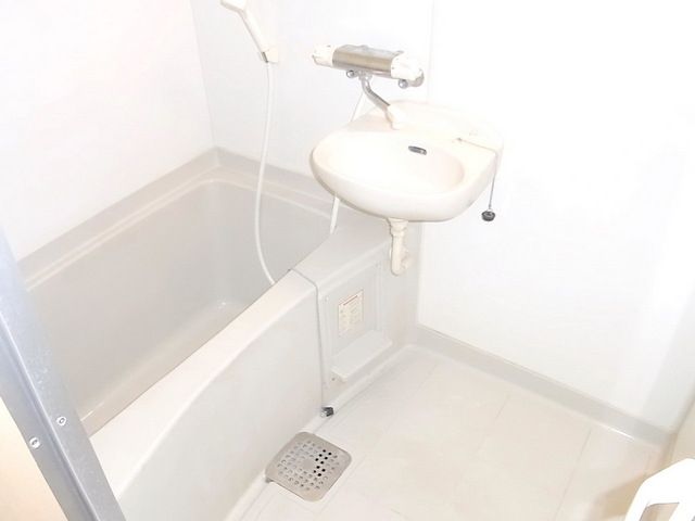 バス・シャワールーム　★浴室乾燥機付きバス★