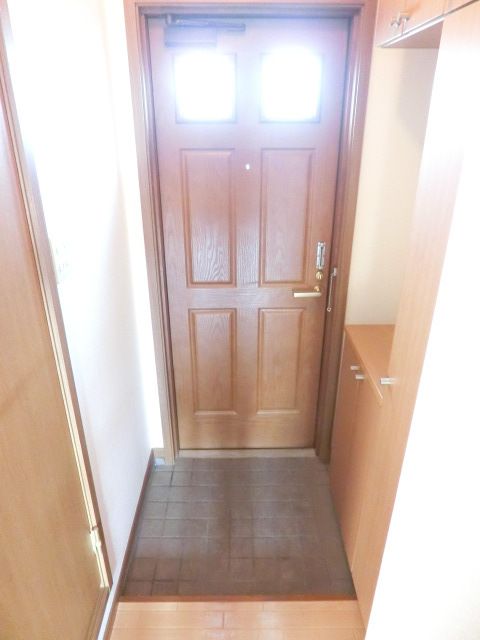 玄関　シューズボックス付きの玄関です