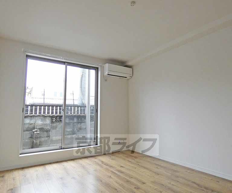 居室・リビング　広々としたお部屋です！