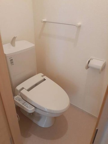 トイレ　ゆったりとした空間のトイレです