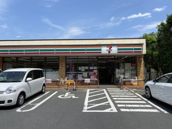 コンビニ　セブンイレブン経堂3丁目店（コンビニ）まで500m