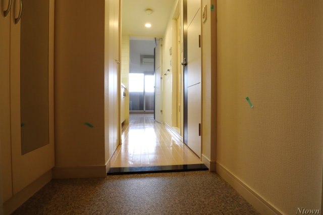 玄関　落ち着いた玄関です