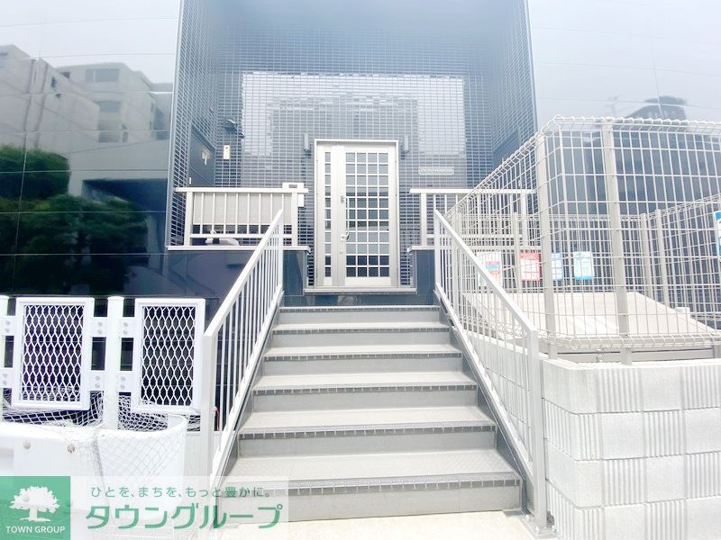 エントランス　★お部屋探しはタウンハウジング稲田堤店まで★