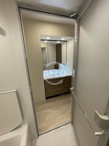 洗面設備　プレミストタワー靭本町　独立洗面台