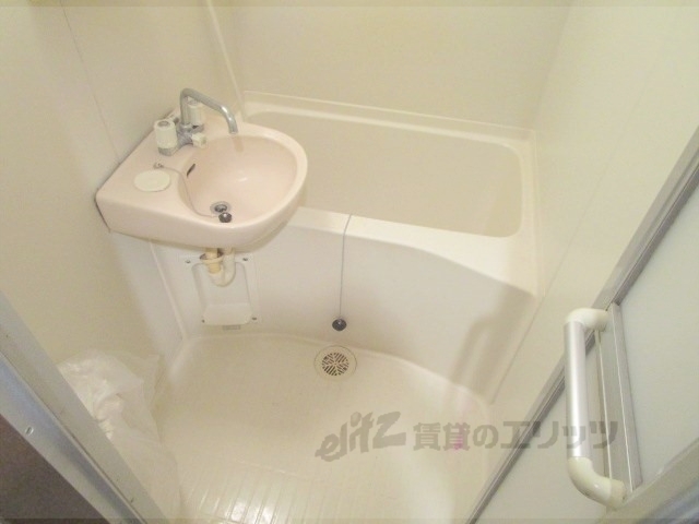 バス・シャワールーム　バス