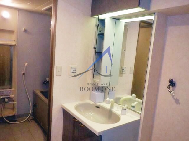 洗面設備　洗面台です。