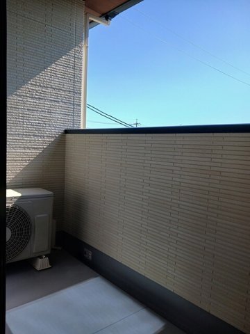 バルコニー　外からの目が気にならないバルコニーで洗濯物が干せます