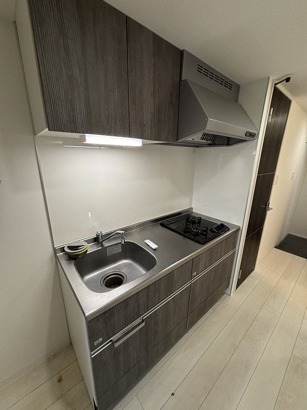 キッチン　反転タイプ※掲載情報と物件の現況が異なる場合、現況を優先する