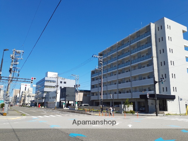 その他　前面道路（その他）まで0m