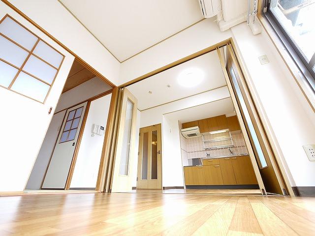 居室・リビング　使いやすい居間です