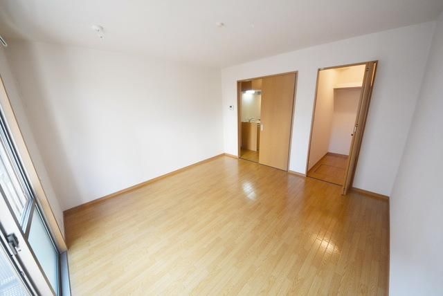 その他部屋・スペース　★広々洋室8.3帖ございます★