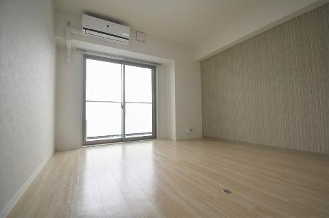 居室・リビング　室内