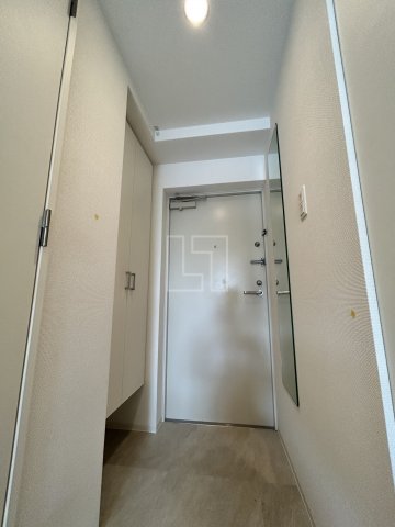 玄関　SERENiTE本町reflet（セレニテ本町ルフレ）　玄関