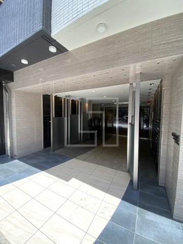 エントランス　SERENiTE本町reflet（セレニテ本町ルフレ）　エン