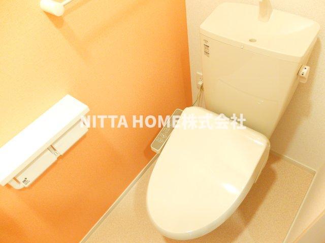 トイレ　温水洗浄付きのトイレになります◇