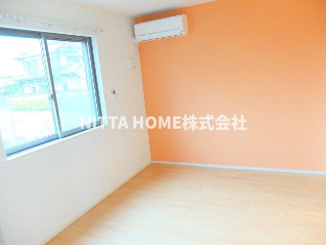 その他部屋・スペース　６帖の寝室です＊ウォークスルークローゼットが付いています◇