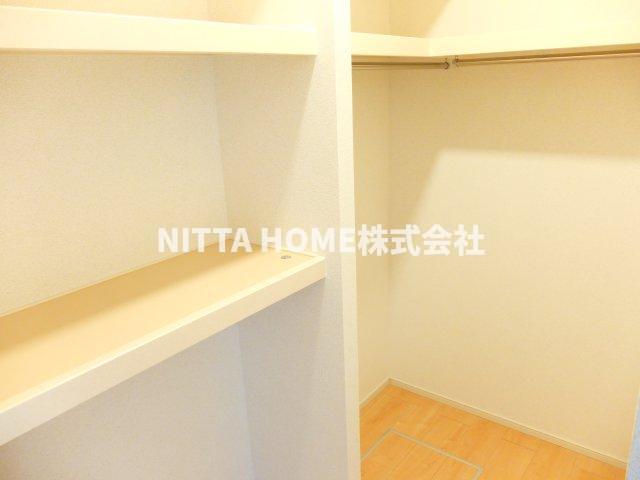 収納　人気のウォークスルークローゼット！