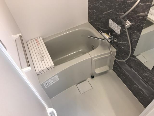 バス・シャワールーム　浴室