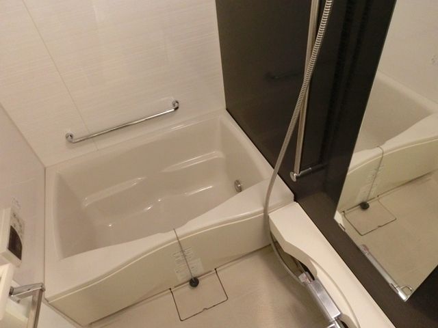 バス・シャワールーム　★追い焚き・浴室乾燥機付き★