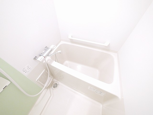 バス・シャワールーム　ゆったり過ごせるお風呂です