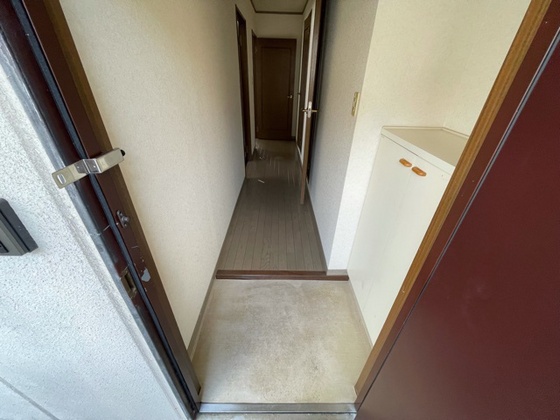 玄関　※別部屋の写真です