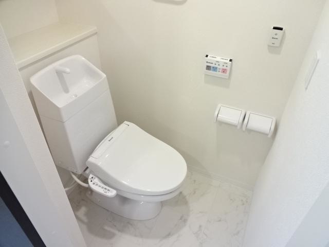 トイレ　シャワー付トイレ