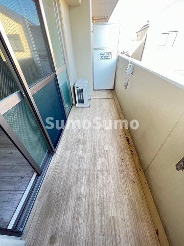 バルコニー　陽当たり良好なバルコニーです