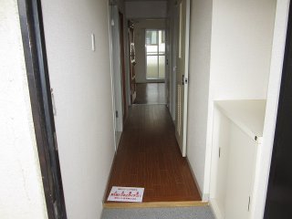 玄関　ファミール八代