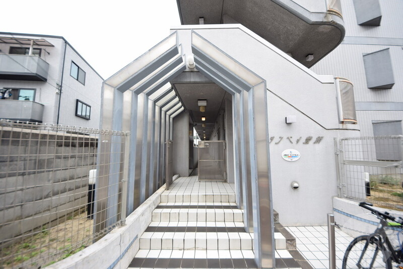 エントランス　入口のアーチも綺麗ですよ