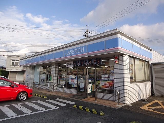 コンビニ　ローソン岩出川尻店様（コンビニ）まで350m