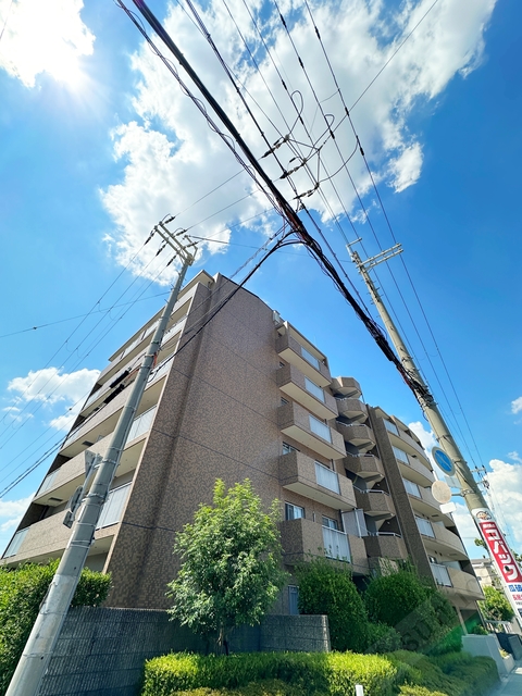 建物外観　鉄筋の綺麗なマンションです♪♪