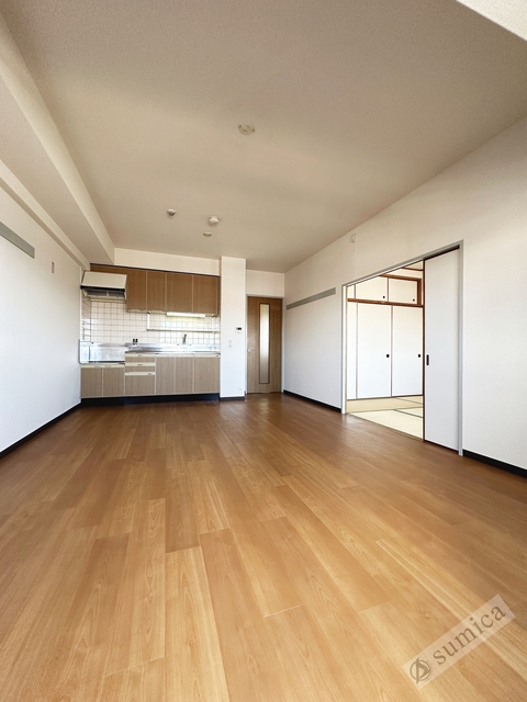 居室・リビング　広々１２帖・レイアウトは自由自在です♪♪