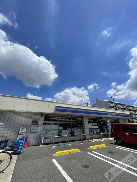 コンビニ　ローソン長吉長原西一丁目店（コンビニ）まで298m