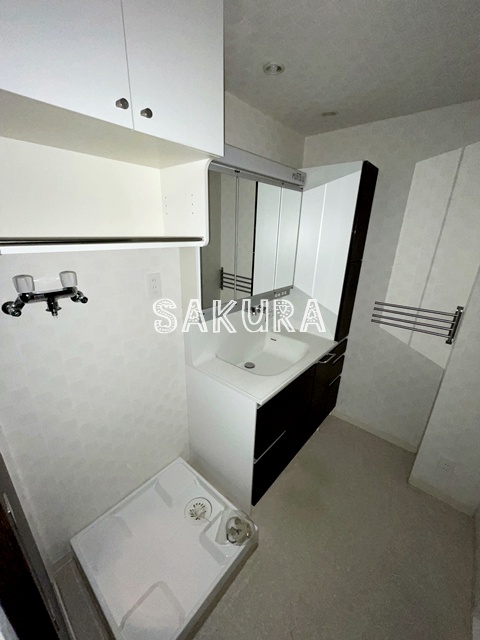 洗面設備　身支度に欠かせない独立洗面台♪