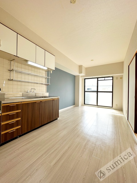 その他部屋・スペース　アクセントクロスがオシャレを演出♪