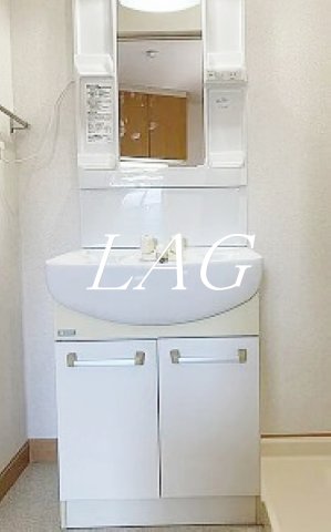 洗面設備　独立洗面台です。