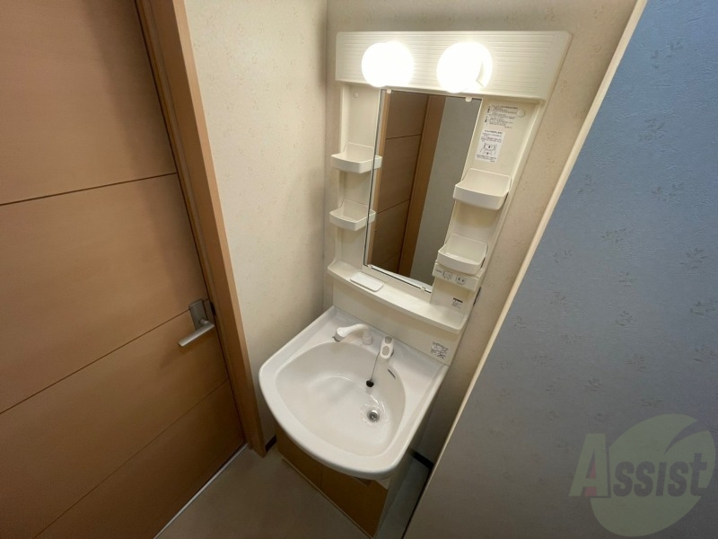 洗面設備　こちらに洗面台があります。朝の洗顔はこちらで。