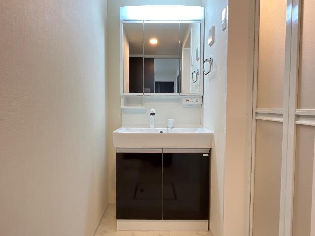 洗面設備　洗髪洗面化粧台