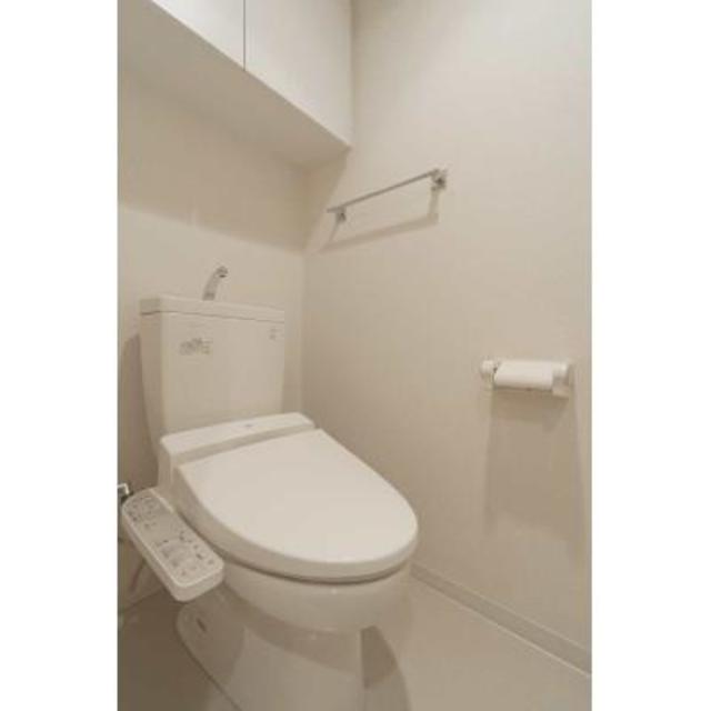 トイレ　※写真は同タイプ住戸です。